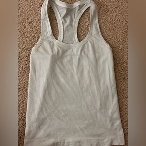Lululemon size 0 white swiftly tech worn once